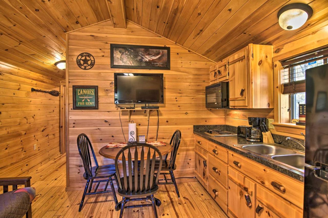 Rural Cabin Hideaway With Fire Pit And Mtn Views! Parsons Екстериор снимка