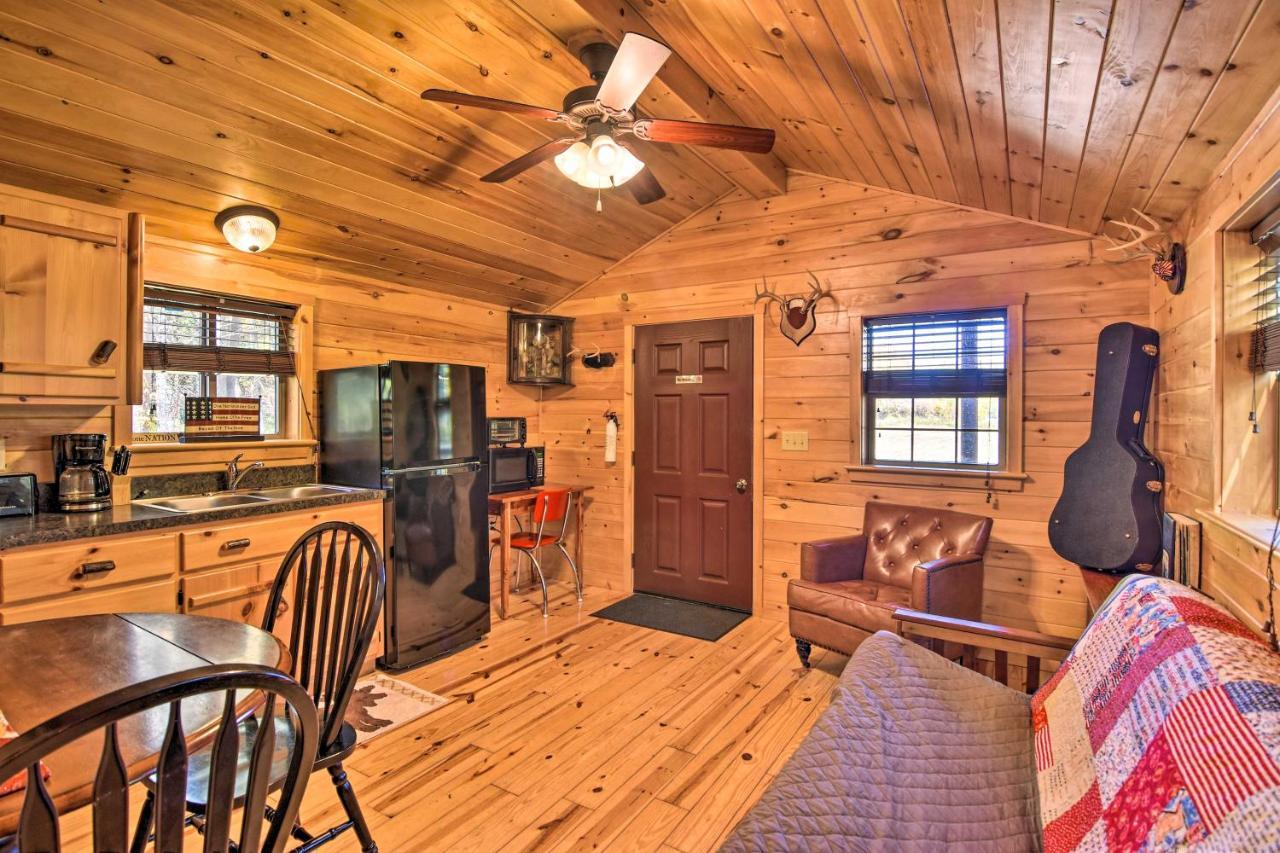Rural Cabin Hideaway With Fire Pit And Mtn Views! Parsons Екстериор снимка