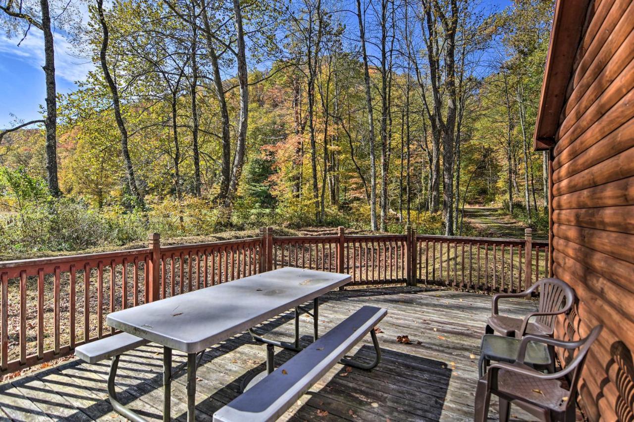 Rural Cabin Hideaway With Fire Pit And Mtn Views! Parsons Екстериор снимка