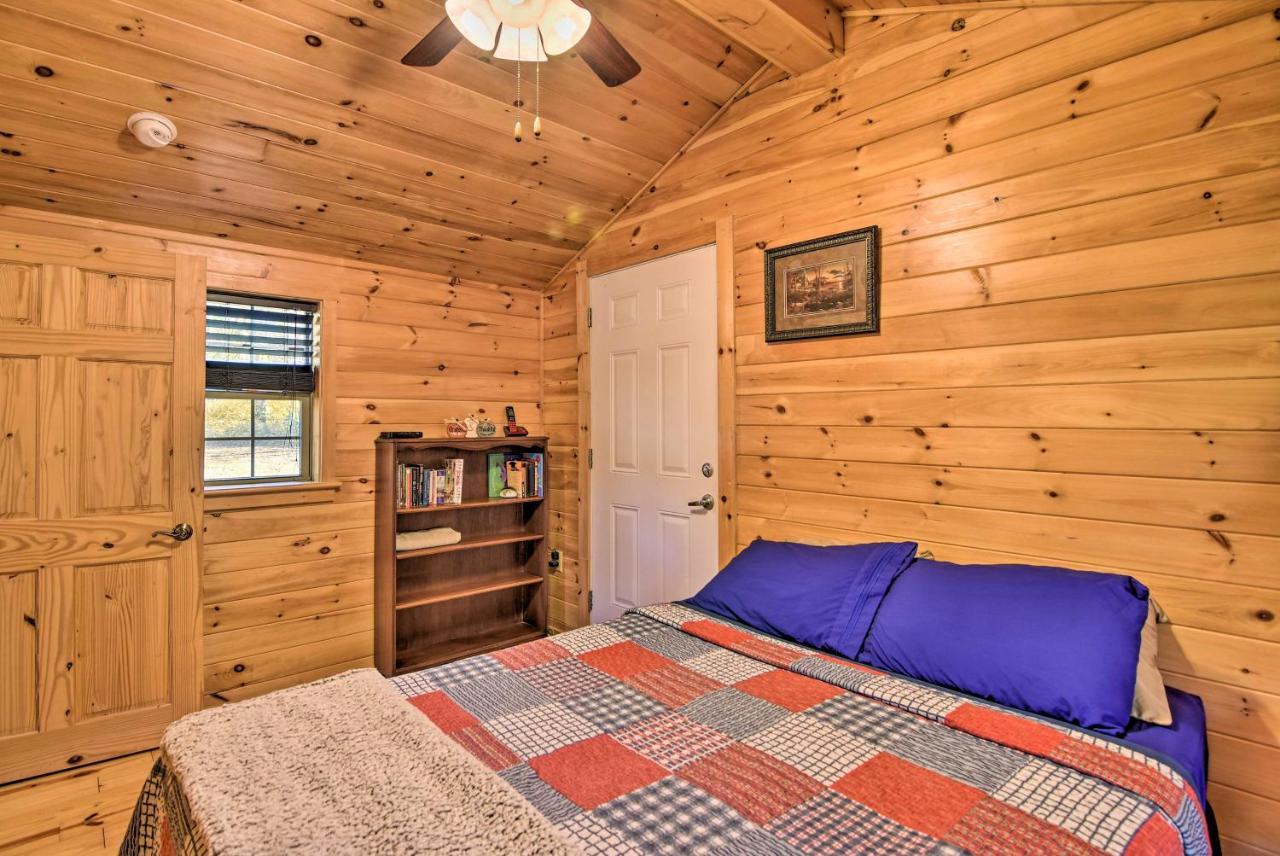 Rural Cabin Hideaway With Fire Pit And Mtn Views! Parsons Екстериор снимка