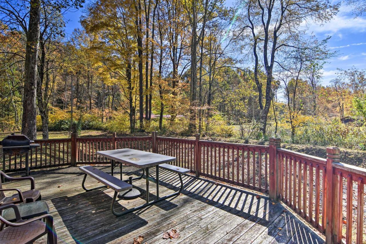 Rural Cabin Hideaway With Fire Pit And Mtn Views! Parsons Екстериор снимка